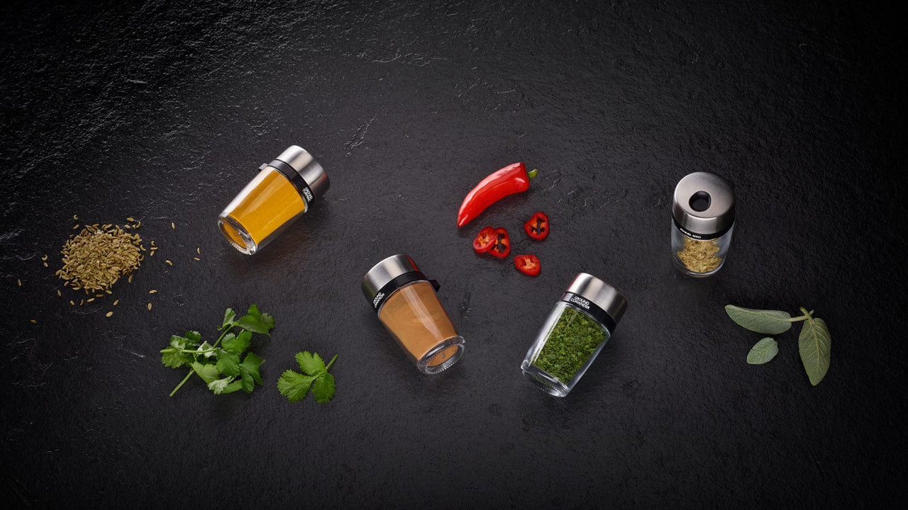 Cole & Mason Cambridge Herb & Spice Carousel - 16 Jar