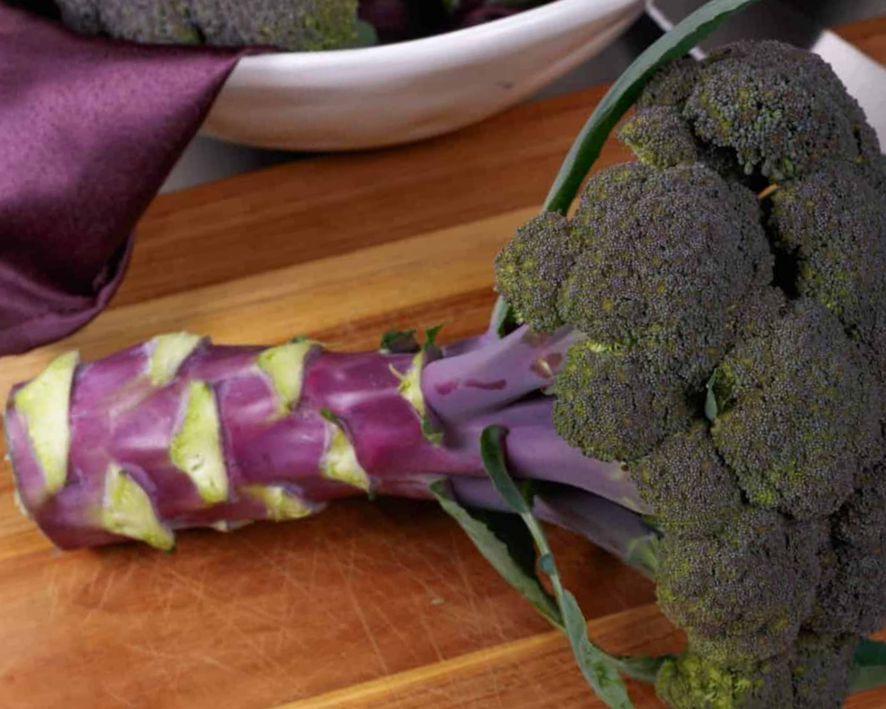Purple Magic Hybrid Broccoli Seeds