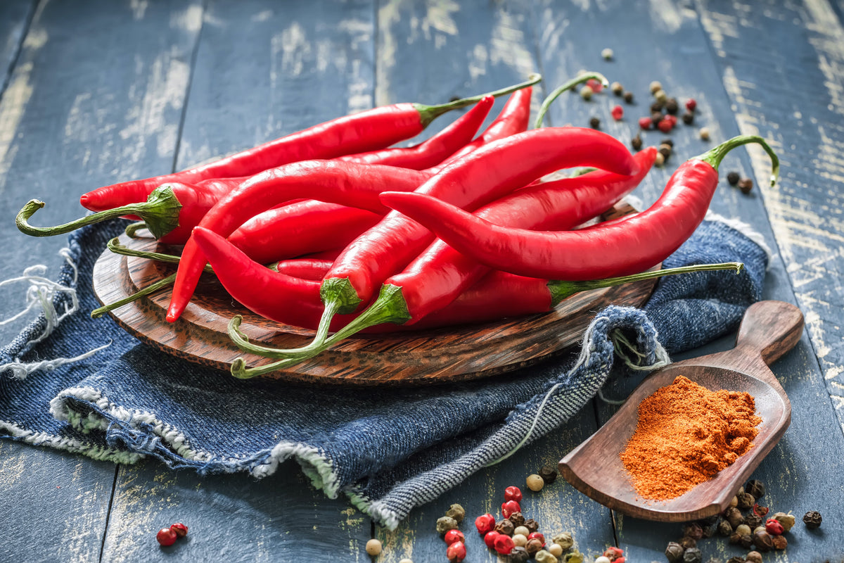 300 LONG Red CAYENNE PEPPER Capsicum Annuum Vegetable Seeds